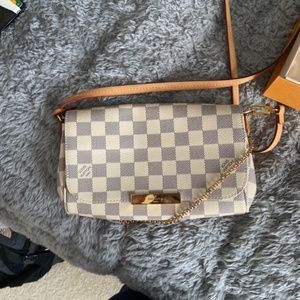 Louis Vuitton Favorite PM